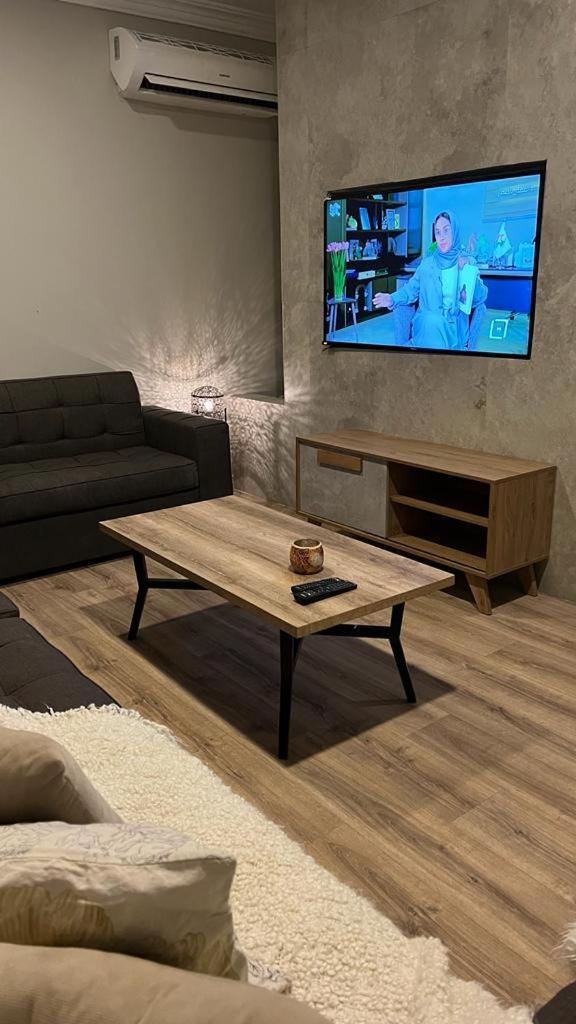 Apartment مفروشة بحي الشراع بالخبر *